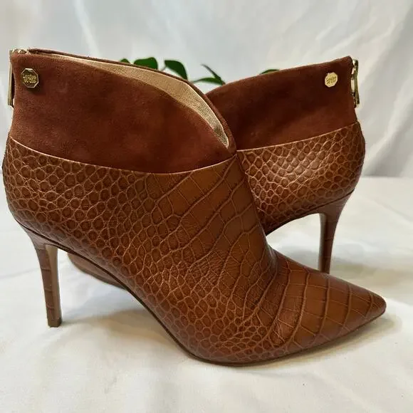 Louise et Cie Brown Ankle Booties Stiletto Heels Pointed‎ Toe Size 9.5 - Picture 2 of 7